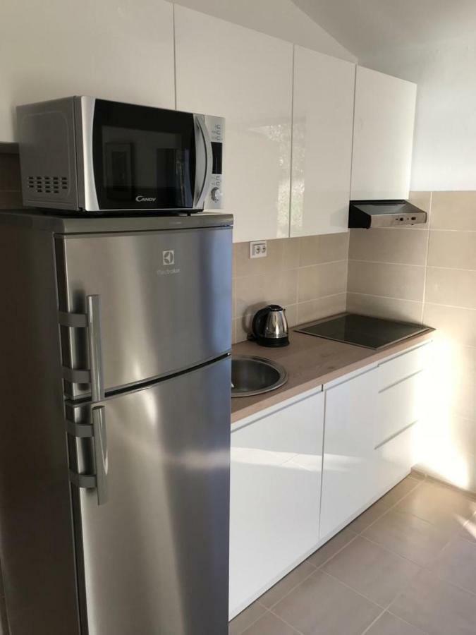 Apartment In Maslinica 70M From The Sea Екстер'єр фото